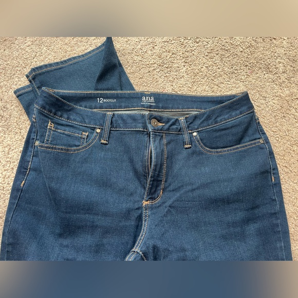 Bootcut Jeans - Picture 2 of 4